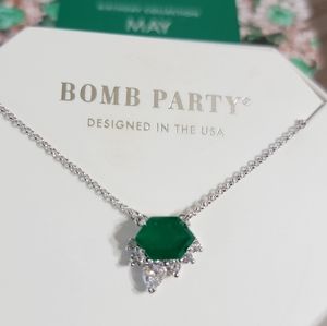 Gorgeous Lab Created Emerald necklace fused w/ Genuine Quartz